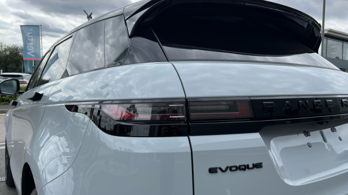 Land Rover Range Rover Evoque 2.0 D200 Hoxton Edition 5dr Auto Diesel Hatchback - Image 19